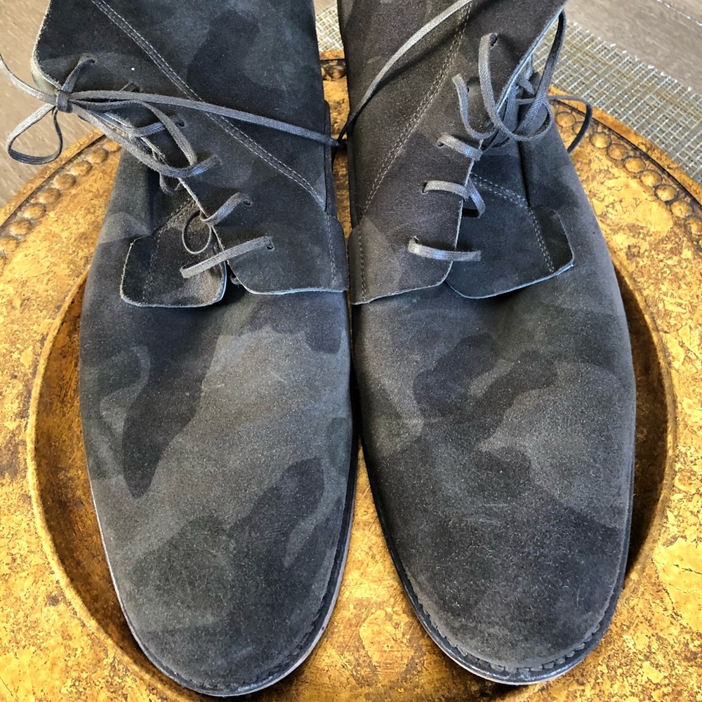 Diesel Men’s Suede Camo Chukka Desert Boots